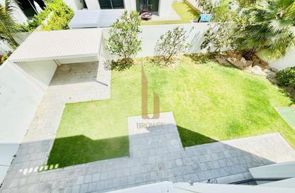 Villa - 5 Bedrooms - 5 Bathrooms for rent in Umm Suqeim 1 Villas - Umm Suqeim 1 - Umm Suqeim - Dubai Villa - 5 Bedrooms - 5 Bathrooms for rent in Umm Suqeim 1 Villas - Umm Suqeim 1 - Umm Suqeim - Dubai