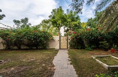 Villa - 5 - 6 for sale in Al Barsha 3 Villas - Al Barsha 3 - Al Barsha - Dubai