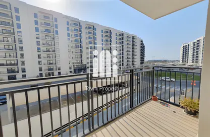 Apartment - 2 Bedrooms - 2 Bathrooms for sale in Waters Edge - Yas Island - Abu Dhabi