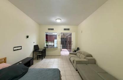 Apartment - Studio - 1 for rent in Building 99 - Mediterranean Cluster - Discovery Gardens - Dubai