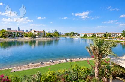 Villa - 5 - 5 for sale in The Mansions - Jumeirah Islands - Dubai