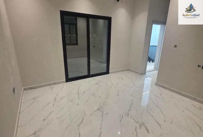 69892610 - Property Image 3