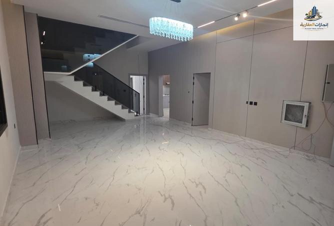 69892610 - Property Image 2