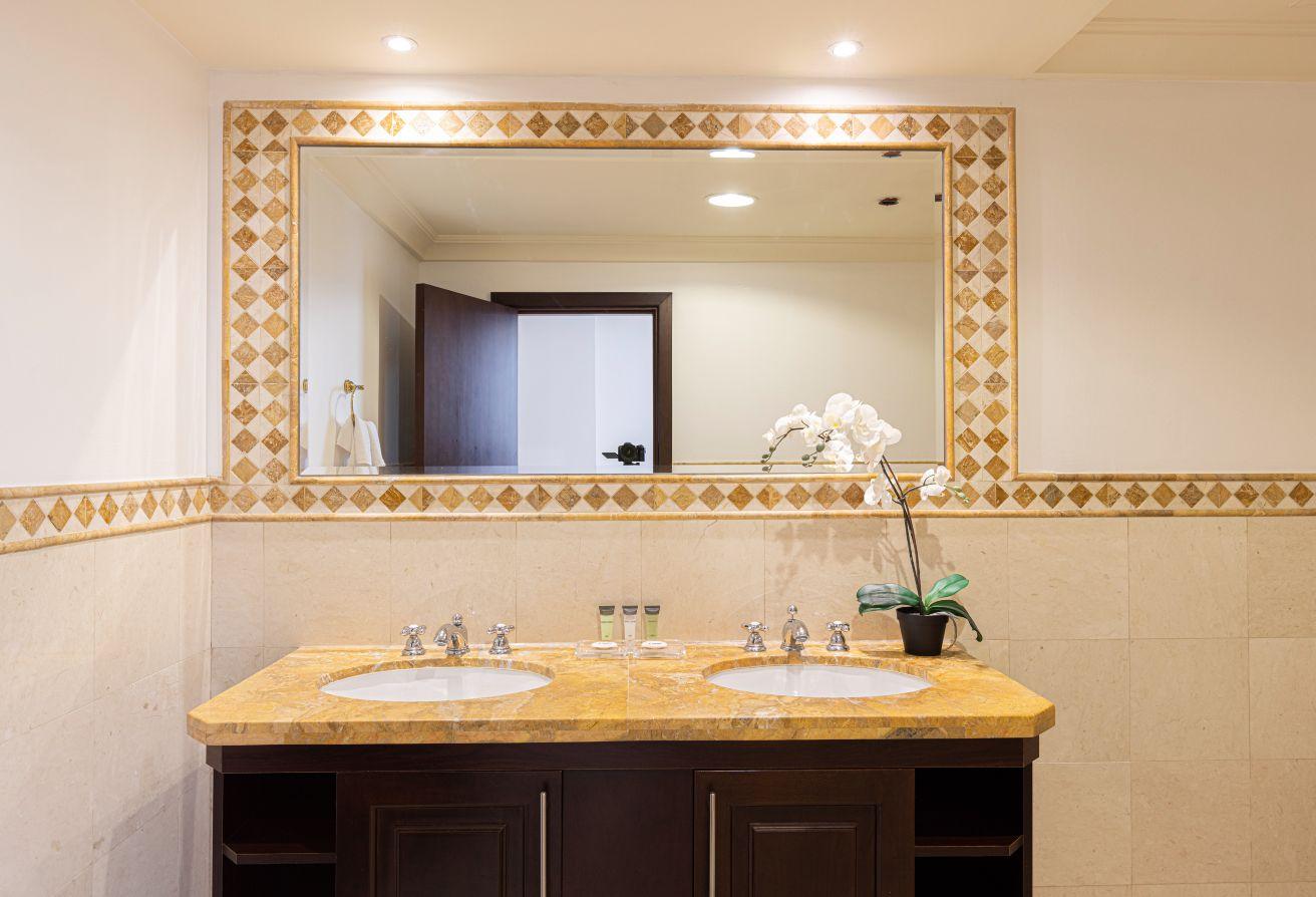 PRIVATE POOL l SPACIOUS PENTHOUSE l HEART OF JBR photo 17