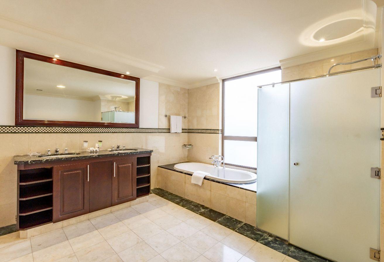 PRIVATE POOL l SPACIOUS PENTHOUSE l HEART OF JBR photo 23