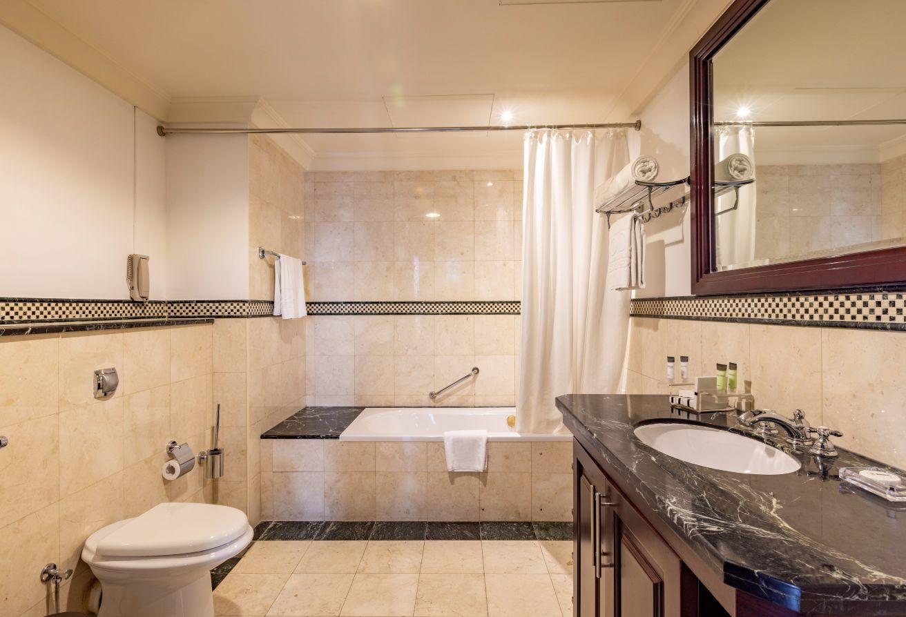 PRIVATE POOL l SPACIOUS PENTHOUSE l HEART OF JBR photo 22
