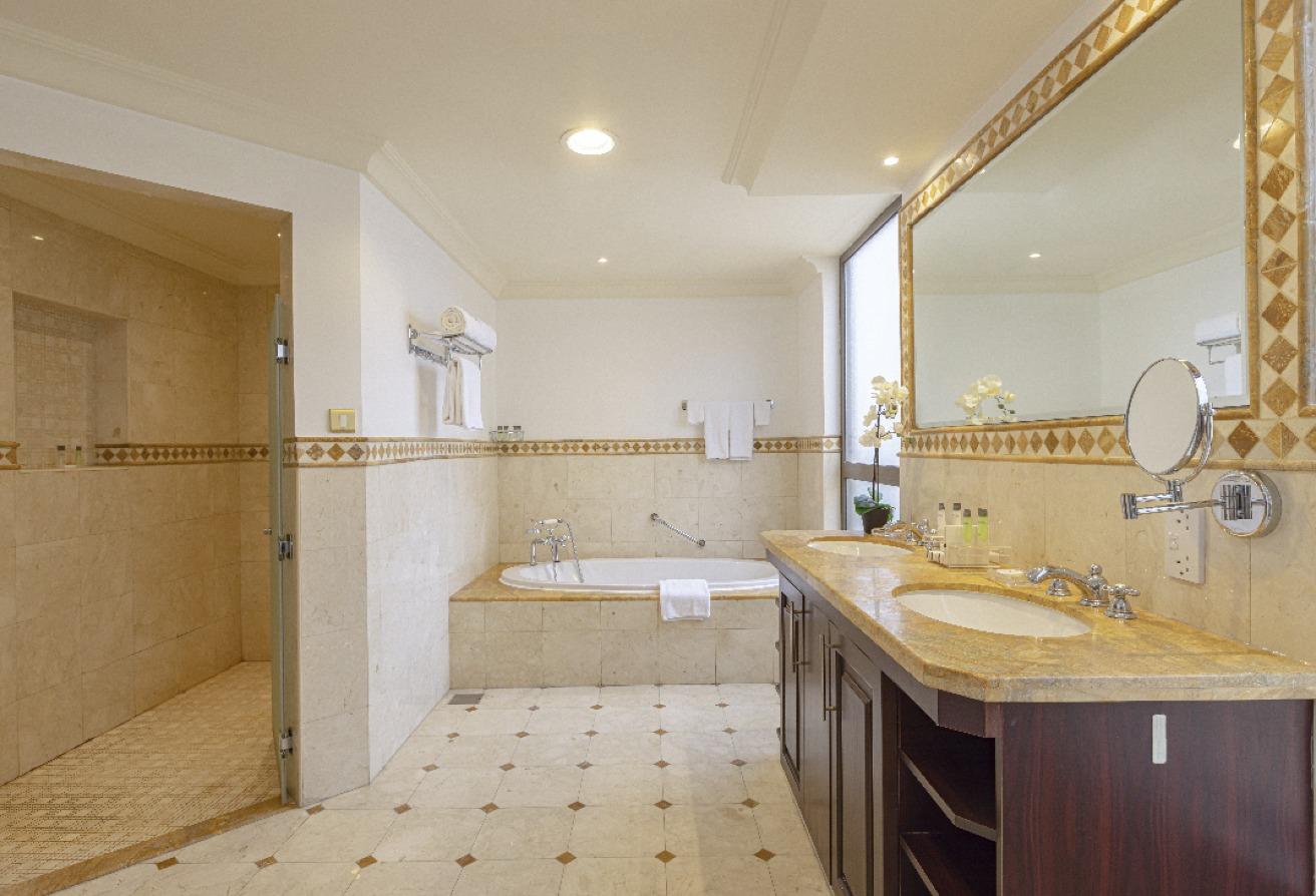 PRIVATE POOL l SPACIOUS PENTHOUSE l HEART OF JBR photo 12
