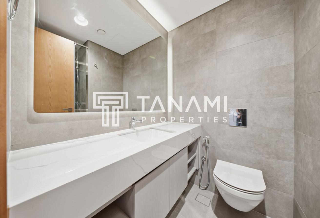 Modern Smart Home | Fully Furnished | Chiller Free photo 8