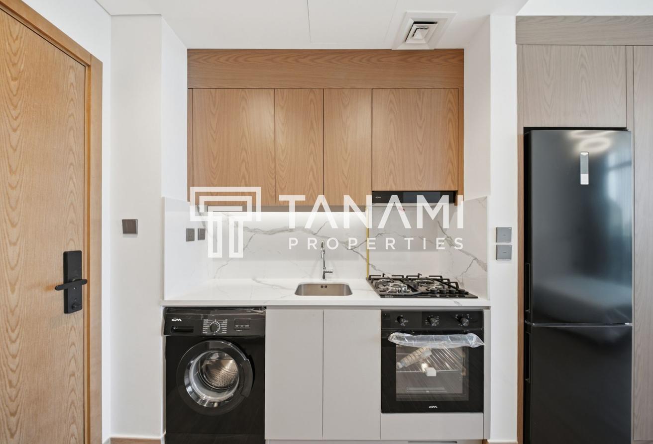 Modern Smart Home | Fully Furnished | Chiller Free photo 6