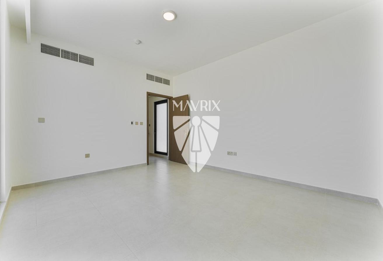 Move In Ready | Own Garden | Best Deal | Big Plot photo 20