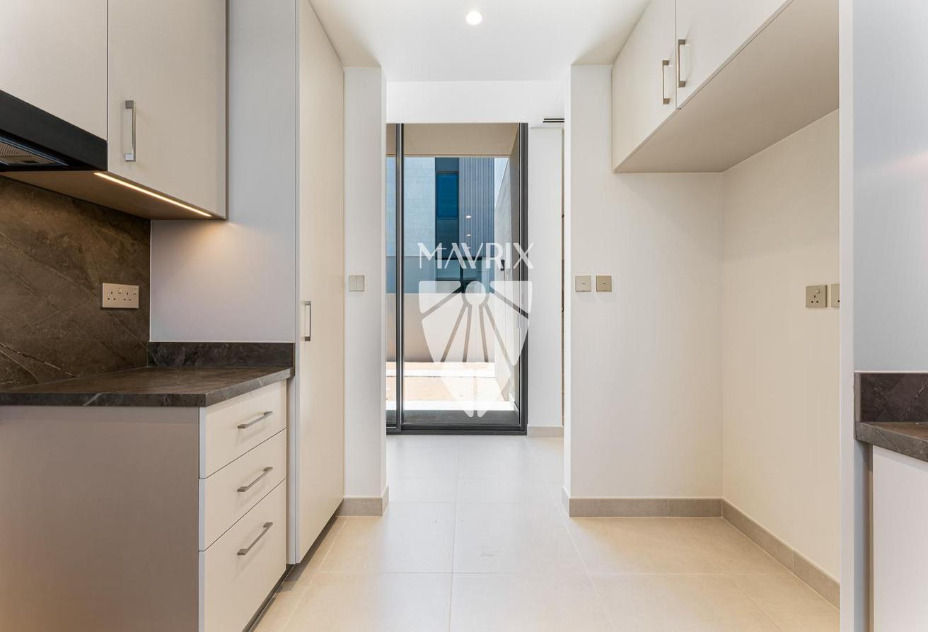 Move In Ready | Own Garden | Best Deal | Big Plot photo 6