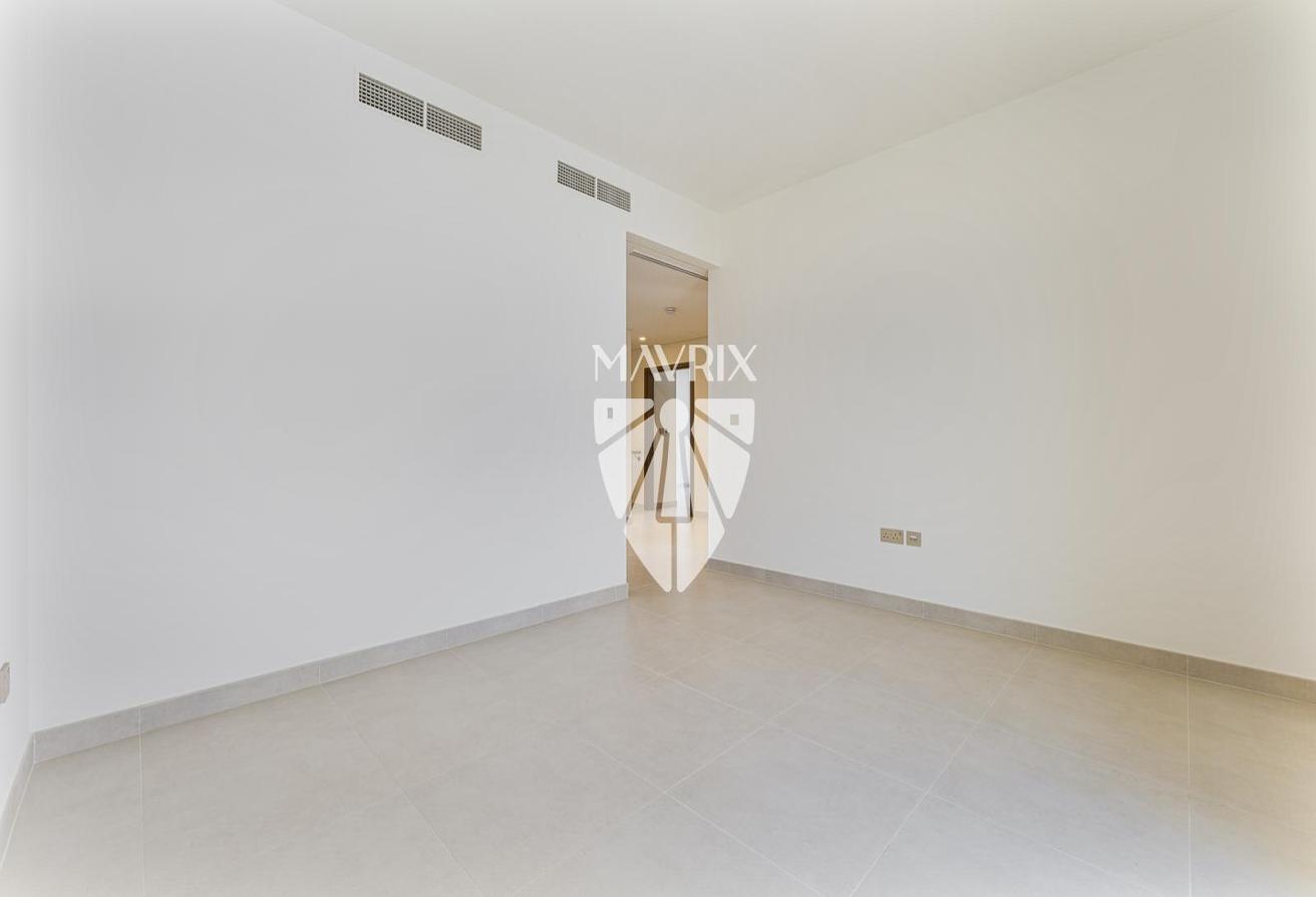Move In Ready | Own Garden | Best Deal | Big Plot photo 8