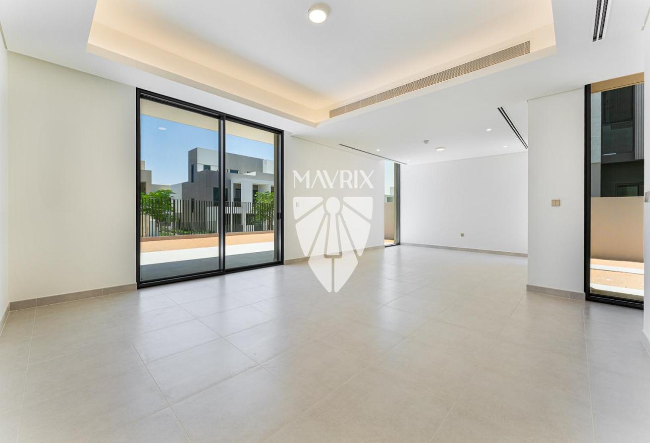 Move In Ready | Own Garden | Best Deal | Big Plot photo 11