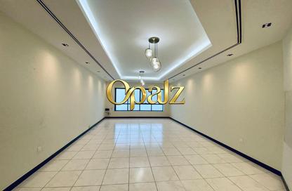 Apartment - 3 Bedrooms - 4 Bathrooms for rent in Warba Center - Al Muraqqabat - Deira - Dubai Apartment - 3 Bedrooms - 4 Bathrooms for rent in Warba Center - Al Muraqqabat - Deira - Dubai