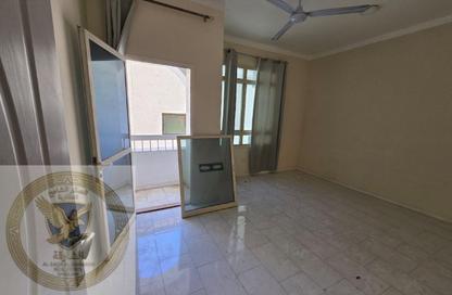 Apartment - 2 Bedrooms - 2 Bathrooms for rent in Al Naba'ah 8 Building - Al Naba'ah - Al Sharq - Sharjah