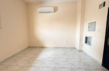 Apartment - Studio - 1 Bathroom for rent in Fire Station Road - Muwaileh - Sharjah