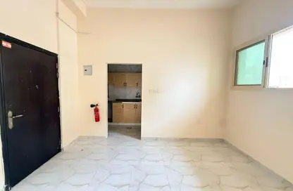 Apartment - Studio - 1 Bathroom for rent in Fire Station Road - Muwaileh - Sharjah