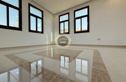 Apartment - 2 Bedrooms - 2 Bathrooms for rent in Al Mushrif Villas - Al Mushrif - Abu Dhabi