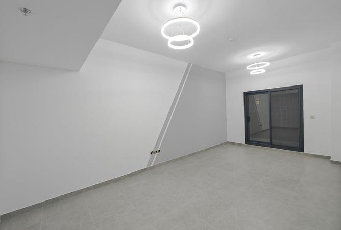 128373996 - Property Image 3