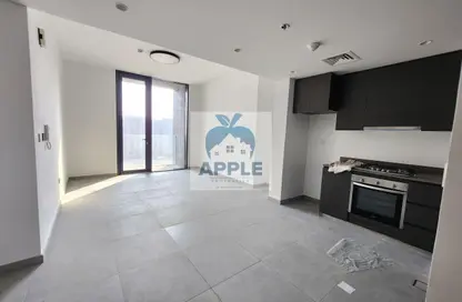 شقة - 2 غرف نوم - 3 حمامات للايجار في الطراز - حي نسيج - الجادة - الشارقة