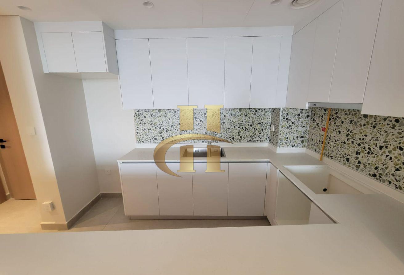 Brand new building | Furnished | Modern amenities photo 4