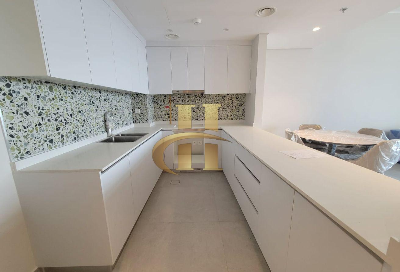 Brand new building | Furnished | Modern amenities photo 2