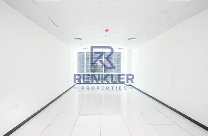 Office Space - Studio - 1 Bathroom for rent in Tamani Art Tower - Business Bay - Dubai