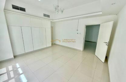 Villa - 4 - 5 for rent in Al Garhoud - Dubai