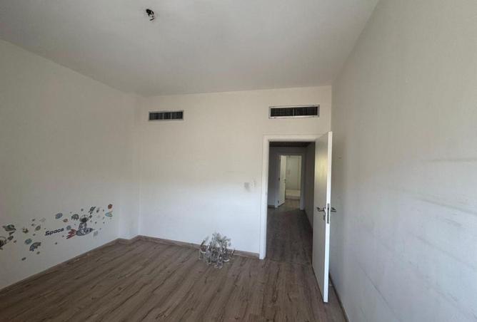 100825269 - Property Image 3