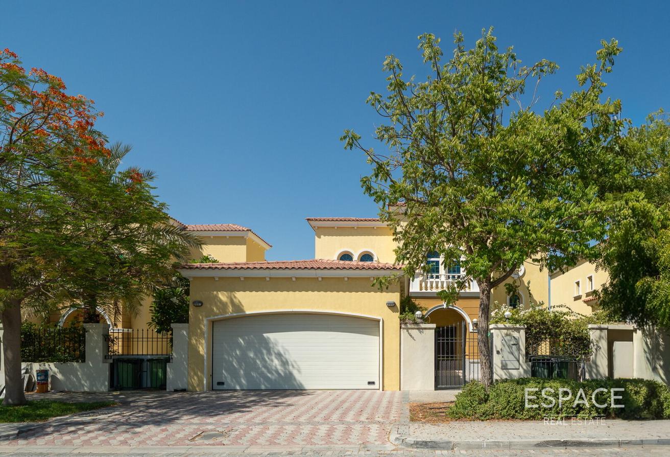Extended Legacy Large Villa | 7553 SQFT | 3 Beds photo 16