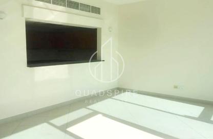 Bulk Rent Unit - Studio - 2 Bathrooms for rent in Hub Canal 1 - Hub Golf View Apartments - Dubai Sports City - Dubai