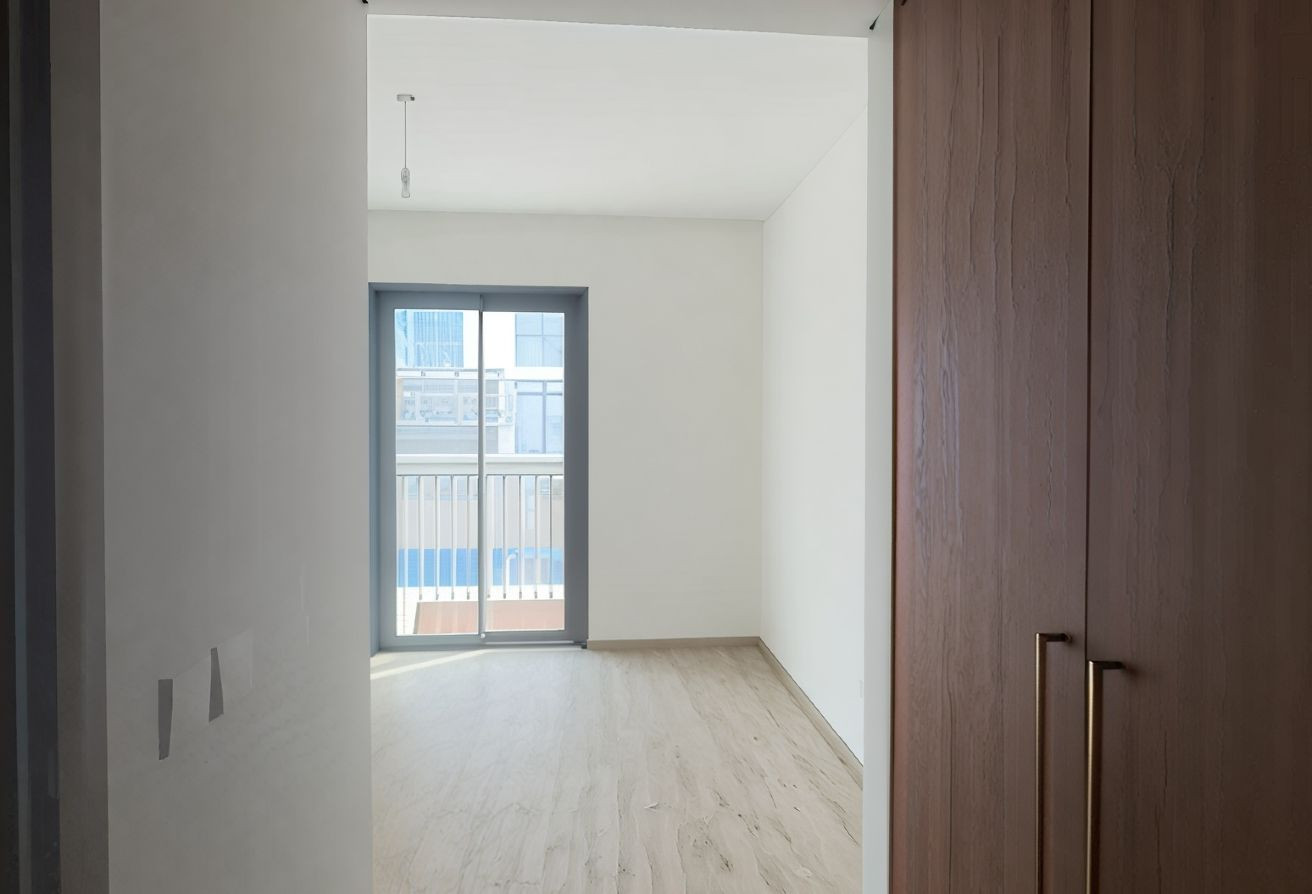 OPEN VIEW | VACANT | PRIME LOCATION gallery image
