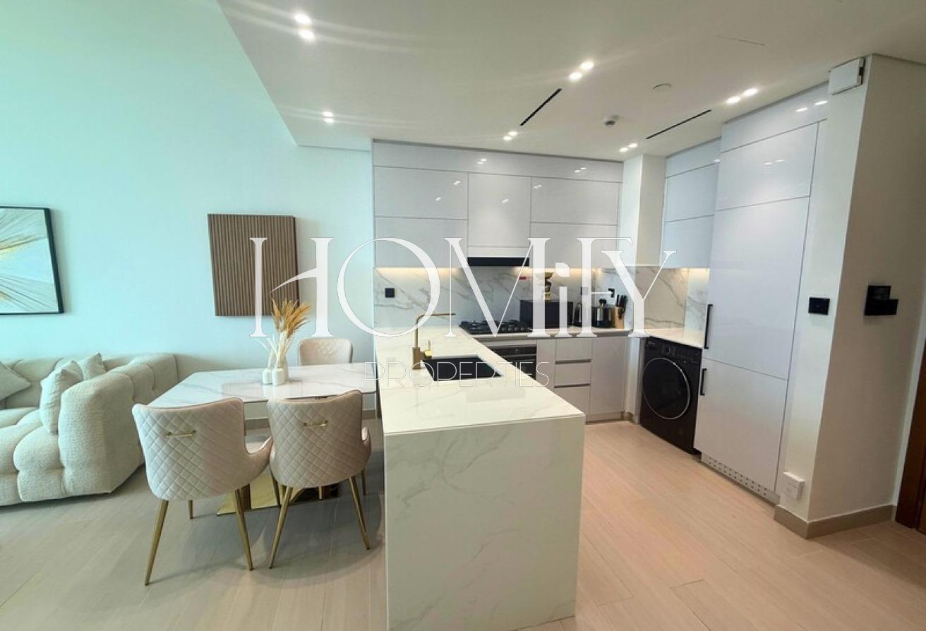 Stylish modern | Near to the exit | Spacious 1br photo 3