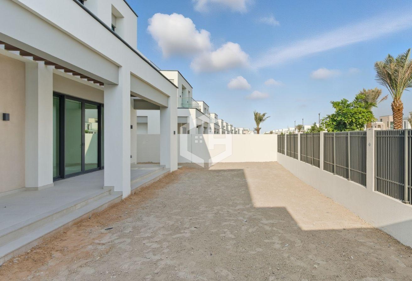 4 Bedroom Plus Maid | Single Row | Best Location photo 8