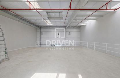 Warehouse - Studio - 1 for rent in Ras Al Khor Industrial 3 - Ras Al Khor - Dubai