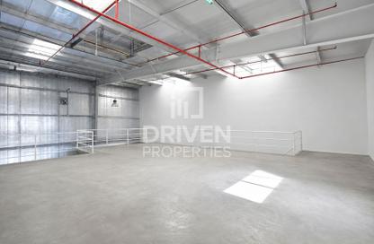 Warehouse - Studio - 1 for rent in Ras Al Khor Industrial 3 - Ras Al Khor - Dubai