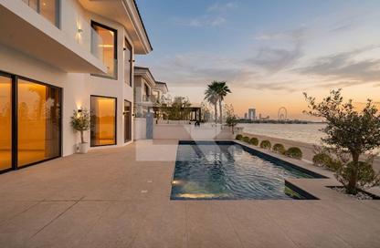 Villa - 5 - 6 for rent in Garden Homes Frond P - Garden Homes - Palm Jumeirah - Dubai