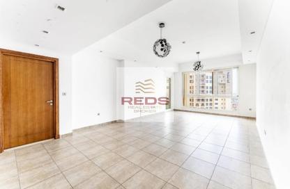 Apartment - 2 Bedrooms - 3 Bathrooms for rent in Marina Residences 6 - Marina Residences - Palm Jumeirah - Dubai