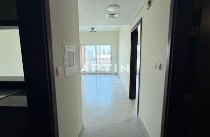 Apartment - 1 Bedroom - 2 Bathrooms for rent in Mazaya 5 - Queue Point - Liwan - Dubai Apartment - 1 Bedroom - 2 Bathrooms for rent in Mazaya 5 - Queue Point - Liwan - Dubai