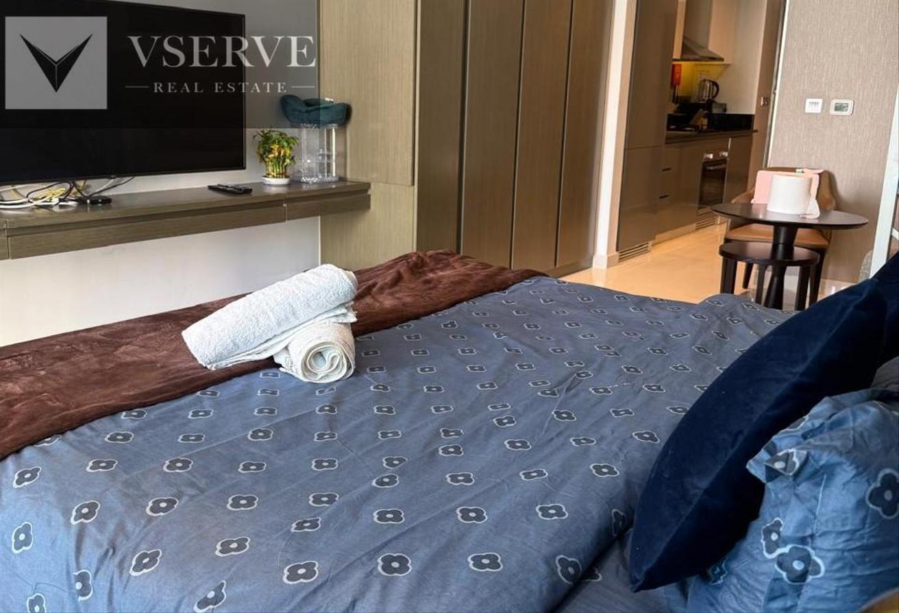 Skyline Elegance | Canal View | Prime Location photo 11
