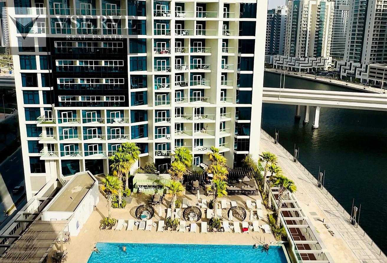 Skyline Elegance | Canal View | Prime Location photo 13
