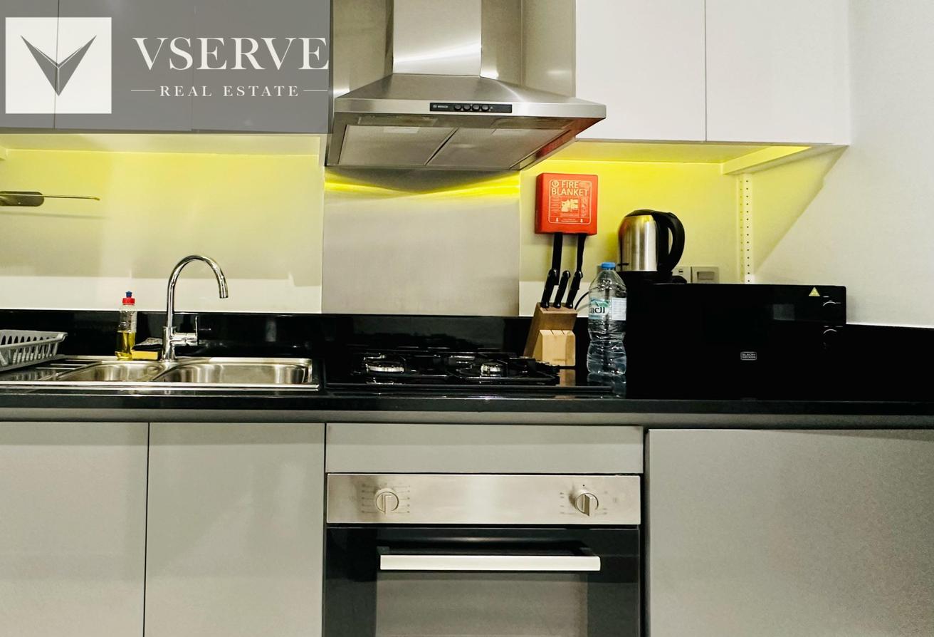 Skyline Elegance | Canal View | Prime Location photo 6