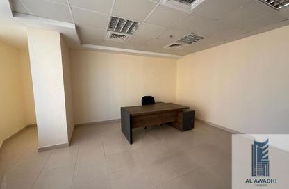 Office Space - 4 Bedrooms - 1 Bathroom for rent in Al Awadhi Tower - Sheikh Hamad Bin Abdullah St. - Fujairah