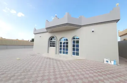 فيلا - 3 غرف نوم - 3 حمامات للايجار في الرفاع - رأس الخيمة