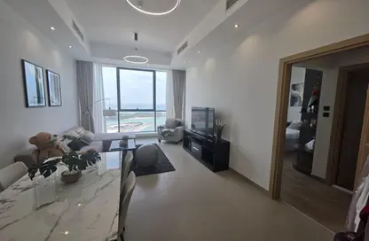 شقة - غرفة نوم - 2 حمامات للبيع في برج لا بلاج - الممزر - الشارقة - الشارقة