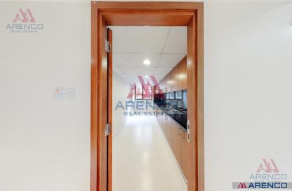 Apartment - 2 Bedrooms - 2 Bathrooms for rent in Silver Sands 1 - Al Mankhool - Bur Dubai - Dubai