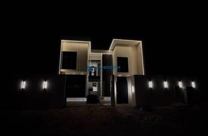 Villa - 5 - 6 for rent in Al Aweer - Dubai