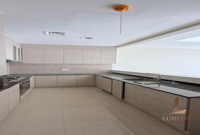 128811881 - Property Image 2