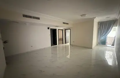 Apartment - 2 Bedrooms - 2 Bathrooms for rent in Al Wahda Building - Al Majaz 2 - Al Majaz - Sharjah