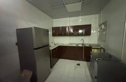 Apartment - 2 Bedrooms - 2 Bathrooms for rent in Al Wahda Building - Al Majaz 2 - Al Majaz - Sharjah